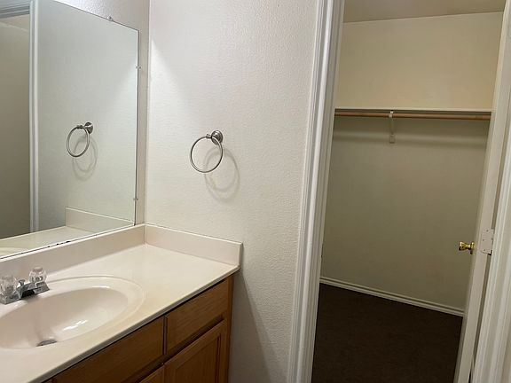 Master Bath/Master Closet