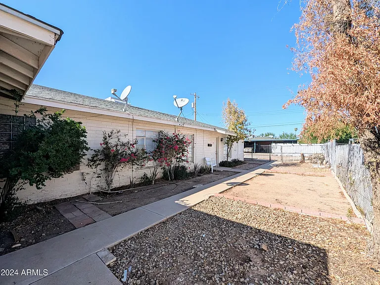 1314 W Whitton Ave — Photo 36