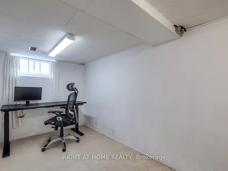 64 Royal York Rd — Photo 20