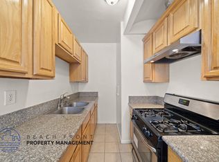475 S. New Hampshire Ave., Los Angeles, CA 90020