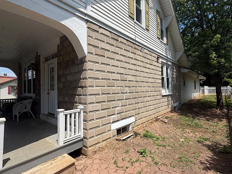 101 Roselawn Ave — Photo 3