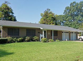709 24th St, Nederland, TX 77627