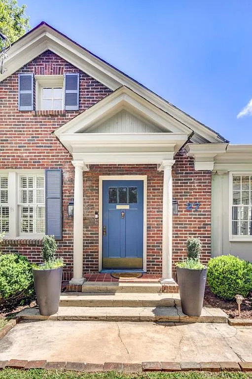 3 bed, 2.0 bath, 2289 sqft, $12,000 — Photo 2