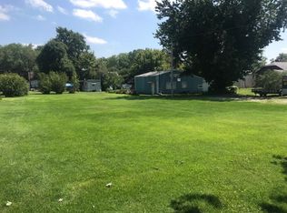 604 S Van Buren St, Newton, IL 62448