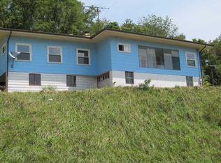 25 Hill St, Fayette City, PA