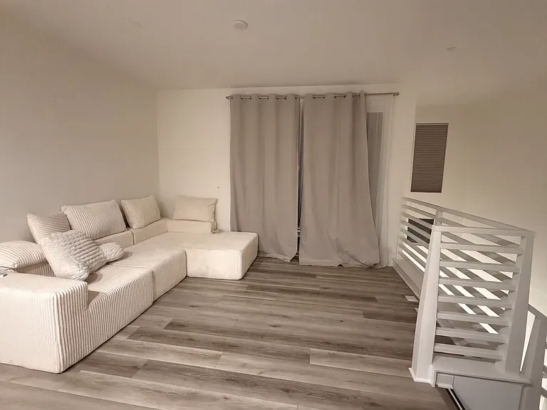 2nd floor - living room
