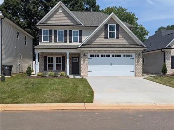 1938 Wild Rosewood Way, Winston Salem, NC 27103