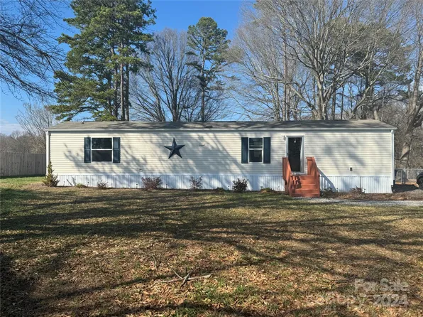 2134 W Stage Coach Trl, Shelby, NC 28150