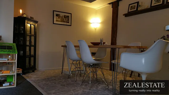 Rented by ZealEstate Group Inc | media 19