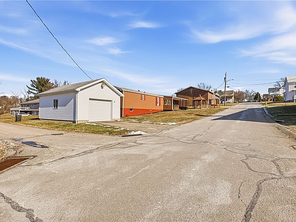 2nd image of 401 Jennings Ave