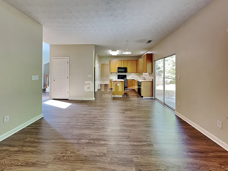 540 Gables Ct — Photo 7