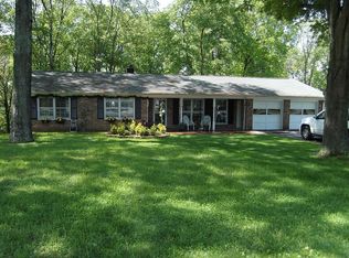 1524 W Fairfield Dr, Mount Airy, NC 27030