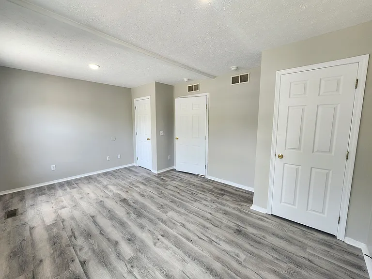 1325 Virginia Ave — Photo 6