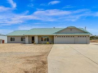 7138 Desert Forrest Ln, Oak Hills, CA 92344