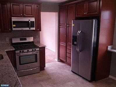 5th image of 300 Vassar Dr