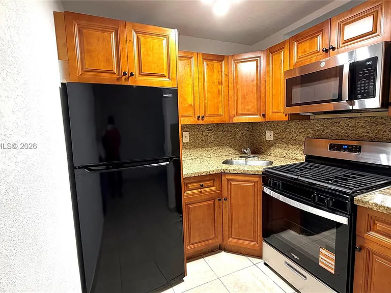 20230 NE 2nd Ave #U5 — Photo 6