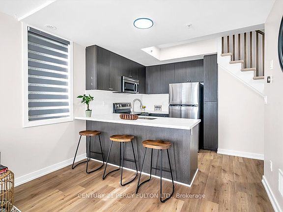 5th image of 1555 Kingston Rd #207