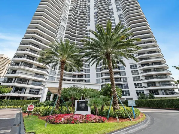 19195 Mystic Pointe Dr, Miami, FL