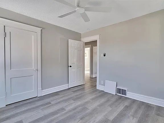 5th image of 215 Monica Dr