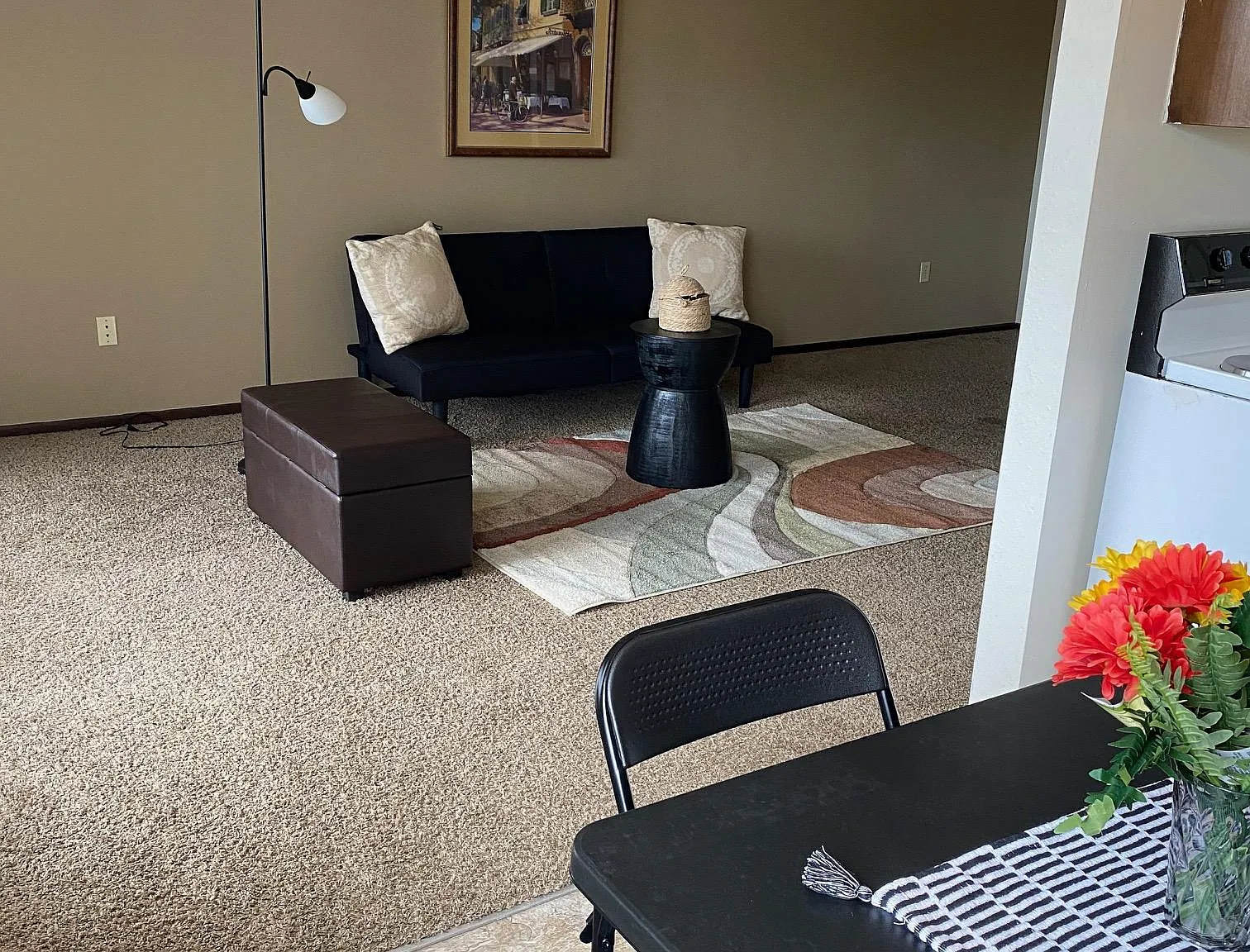 Amberwood Apartments — Photo 3