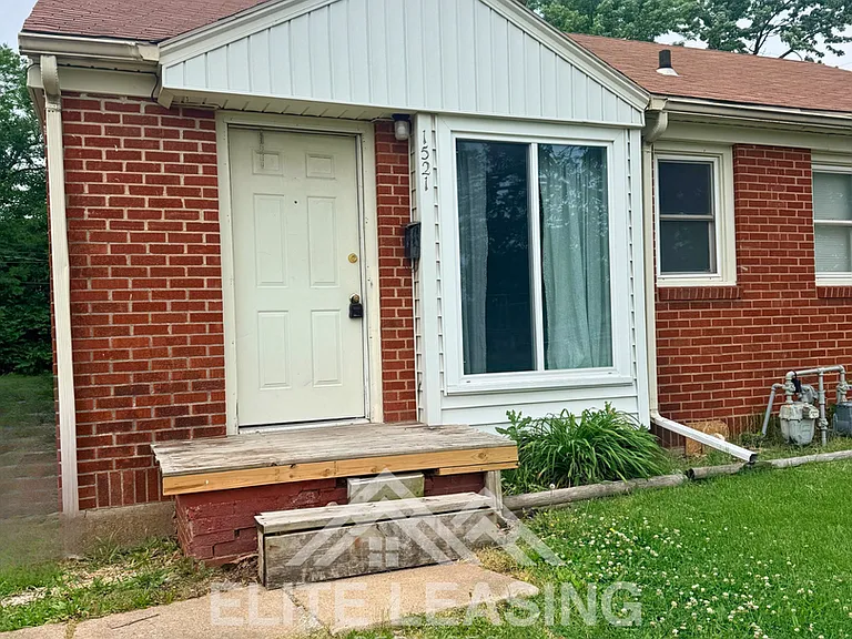 1521 SW Lincoln St — Photo 1