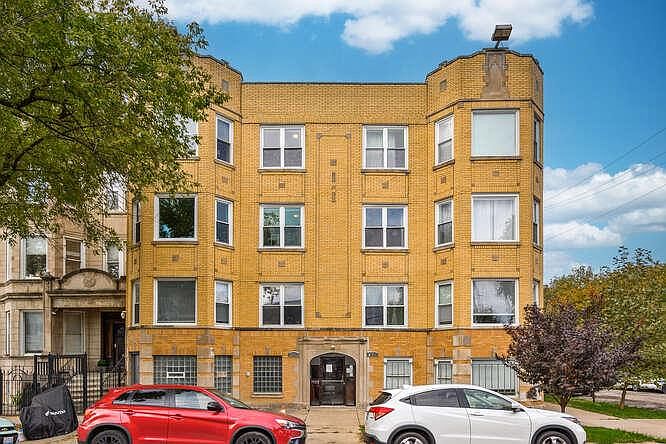 1st image of 1454 N Fairfield Ave APT 3