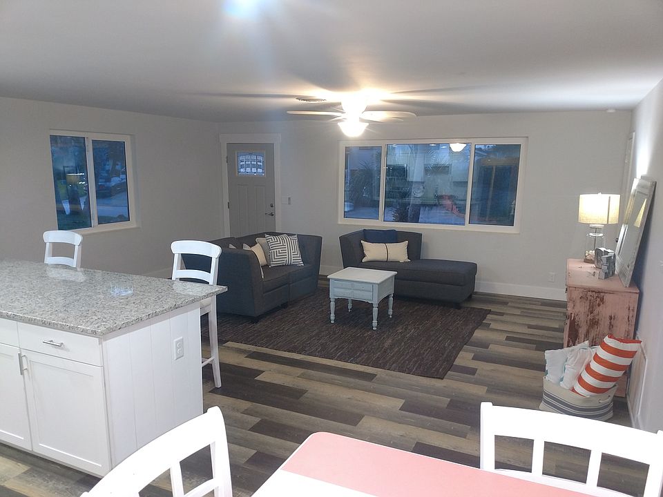 1st image of 50 Plaza Dr