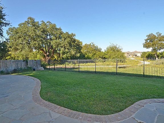 5th image of 4423 Pasada Ln