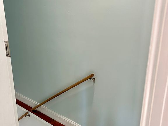 Stairs to washer/ dryer in basement