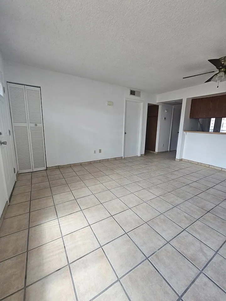 Building Photo - 1787 S Fairway Cir
