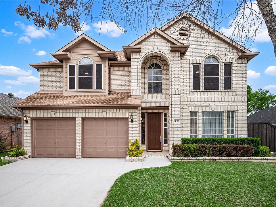 1st image of 1209 Silverwood Dr