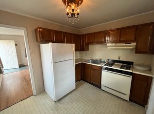70 Edgewood Ave #B, Albany, NY 12203