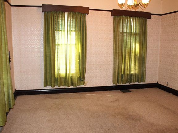 Living Room/Interior