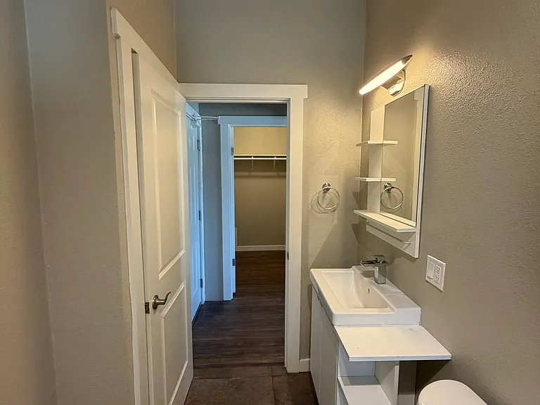 601 Linden Ave #201 — Photo 8