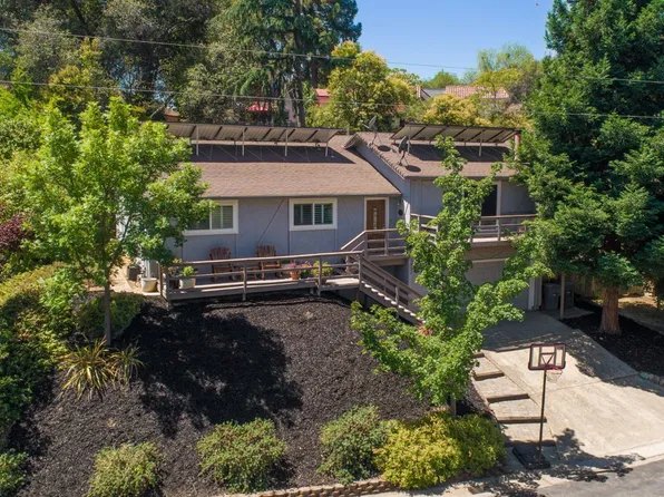3932 Horseshoe Cir, Loomis, CA 95650