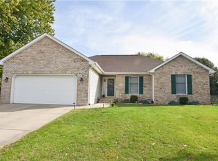 3373 Oldfield Ln, Columbus, IN 47203