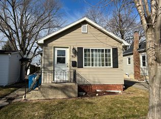 1821 9th St, Peru, IL 61354