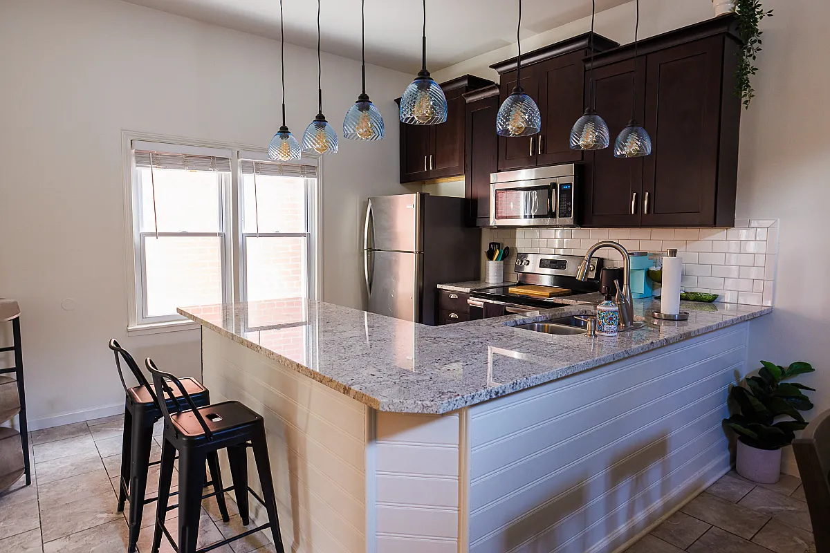 3 bed, 1570 sqft, $2,200 — Photo 3