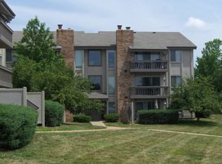 749 Overlook Circle Dr APT G, Manchester, MO 63021