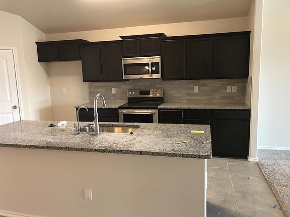 2nd image of 1605 Wrangler Ln