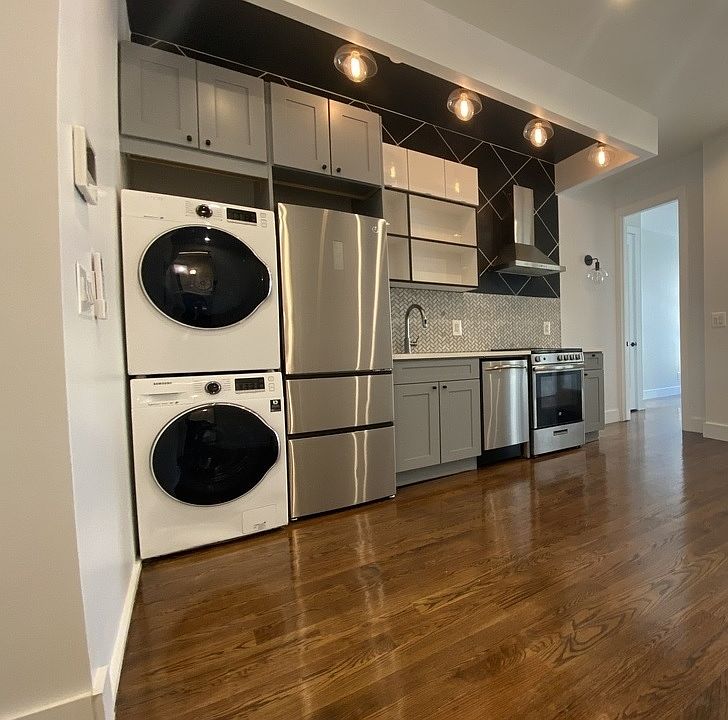 1st image of 86 Graham Ave #2E