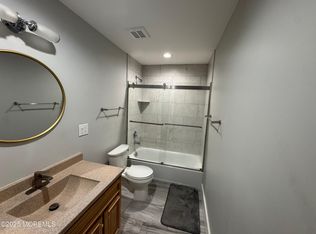 273 16th Ave APT 2F, Newark, NJ 07103