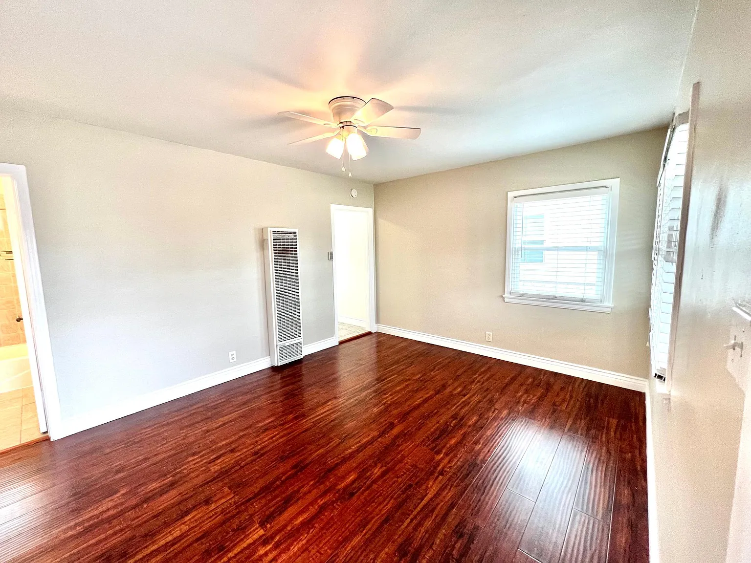 Studio, 425 sqft, $1,750 — Photo 4