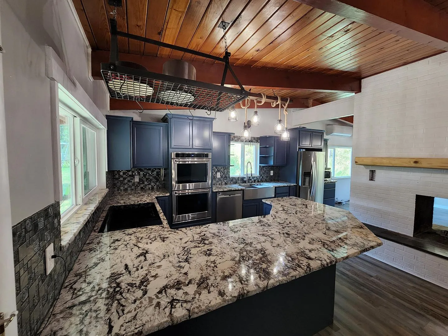7201 N Beehive Rd — Photo 4