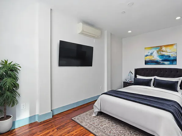 1053 New York Avenue image 11 of 13