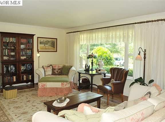 5th image of 15941 Fairway Glen Pl