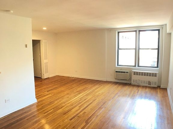 2nd image of 315 Ocean Pkwy #6Y