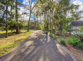 605 Piney Point Rd, Houston, TX 77024