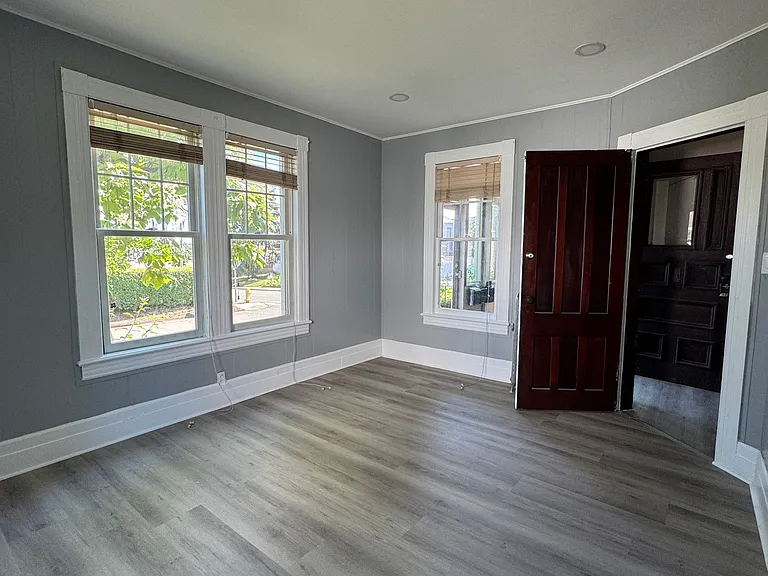 11 Betts Pl — Photo 5