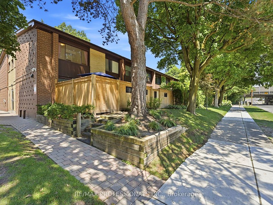 1st image of 48 Three Valleys Dr #12